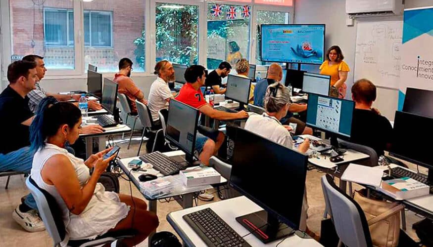 Abierta la inscripción para 765 plazas en cursos de Inteligencia Artificial, Realidad Virtual e Internet de las Cosas