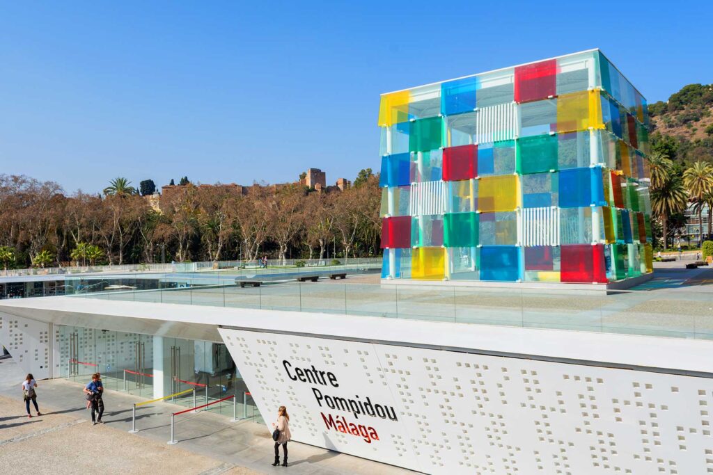 MÁLAGA: LA CIUDAD QUE LO TIENE TODO MÁLAGA: LA CIUDAD QUE LO TIENE TODO