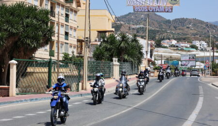 Torrox se convierte en una “pequeña Jerez” con récord de asistencia en el Día de la Moto avenida del Faro