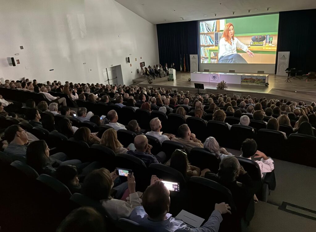 Educación rinde homenaje a más de 550 docentes jubilados de la provincia de Málaga Educación rinde homenaje a más de 550 docentes jubilados de la provincia de Málaga