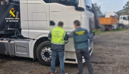 La Guardia Civil, destapada una trama millonaria de estafa con vehículos industriales La Guardia Civil, destapada una trama millonaria de estafa con vehículos industriales