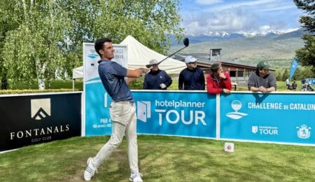 Mañana jueves, a partir de las 8 de la mañana, comenzará la competición profesional del Challenge de Catalunya en Fontanals Golf; los últimos partidos saldrán a las 15.15h. Pablo Ereño, el español mejor clasificado actualmente en el HotelPlanner Tour, saldrá por el tee del 1 a las 13.45h. El Challenge de Catalunya cuenta con la colaboración del HotelPlanner Tour, la Real Federación Española de Golf, Fontanals Golf Club, la Federación Catalana de Golf y el Consejo Superior de Deportes, así como Allianz, AON, la Diputación de Girona, Ayuntamiento de Fontanals, Ríos Renovables, BCD Group, Kyocera, Volvo, Bodegas Juan Gil, Mahou, Solán de Cabras, Revel y Titleist, bajo la organización de JGolf.