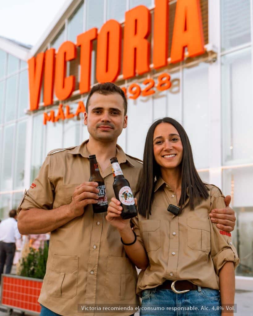 Álvaro Salido y Tatiana Carvajal cierran la edición 2026 de “Dúo de Diez” en la fábrica de Cervezas Victoria