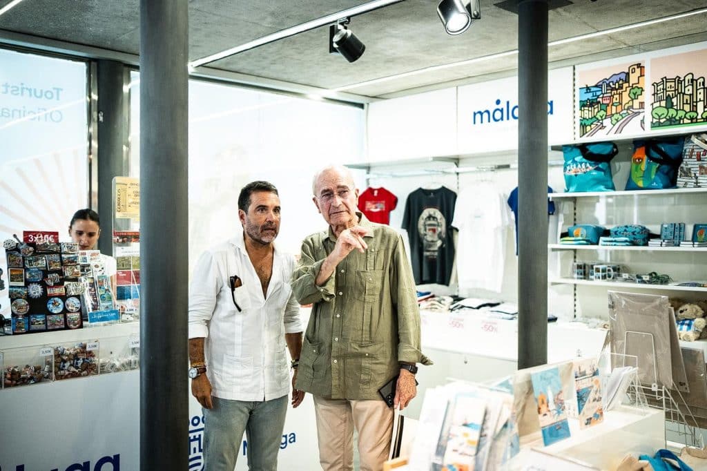 Romería, pregón del entrenador del Málaga CF Juan Francisco Funes Arjona y encendido del alumbrado: así arranca oficialmente la Feria de Málaga 2026