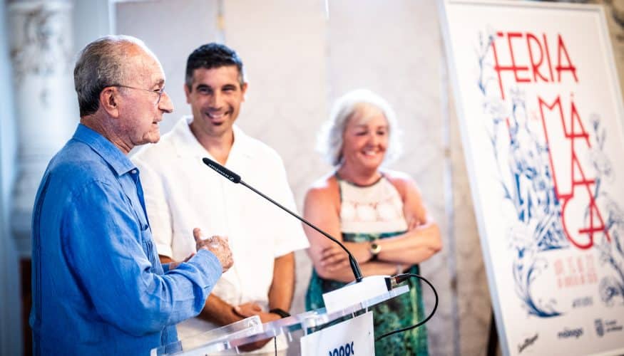 El Ayuntamiento recibe al entrenador del Málaga CF Juan Francisco Funes, pregonero de la Feria de Málaga 2026 