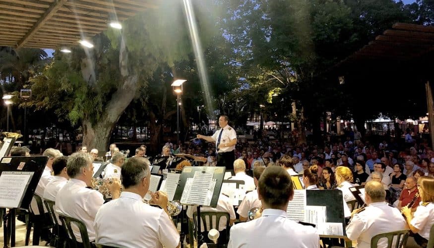 El parque de España acoge el martes 18 de agosto un concierto de la Banda Municipal dedicado a la música de jazz