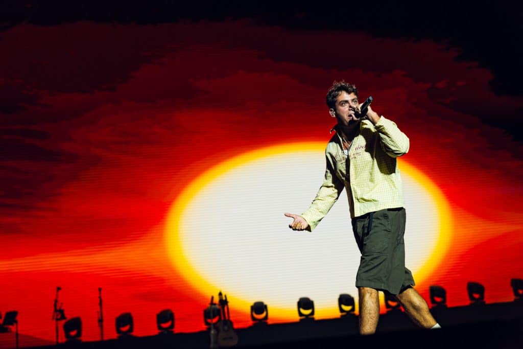 STARLITE OCCIDENT SE VISTE DE MÁLAGA CON EL REGRESO A CASA DE DELAOSSA, QUE SUBE A SU PADRE AL ESCENARIO PARA CANTAR JUNTOS