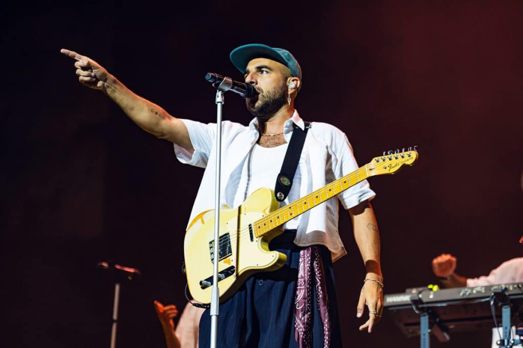STARLITE OCCIDENT CUMPLE EL SUEÑO DE UN NIÑO QUE SOLO QUERÍA SUBIR A CANTAR CON NIL MOLINER, EN UNA JORNADA MARATÓN CON ROI, ÁLVARO DE LUNA Y HERMANOS MARTÍNEZ