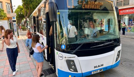 El Ayuntamiento de Fuengirola implementa un Sistema de Control de las Paradas del Autobús Urbano para evitar estacionamientos indebidos