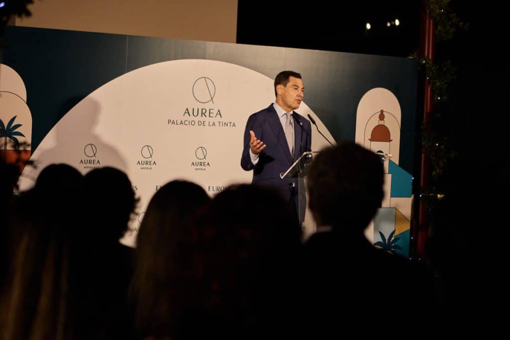 El hotel Áurea Palacio de la Tinta abrió sus puertas en Málaga con una gala de 200 invitados, con Juanma Moreno y Francisco de la Torre.